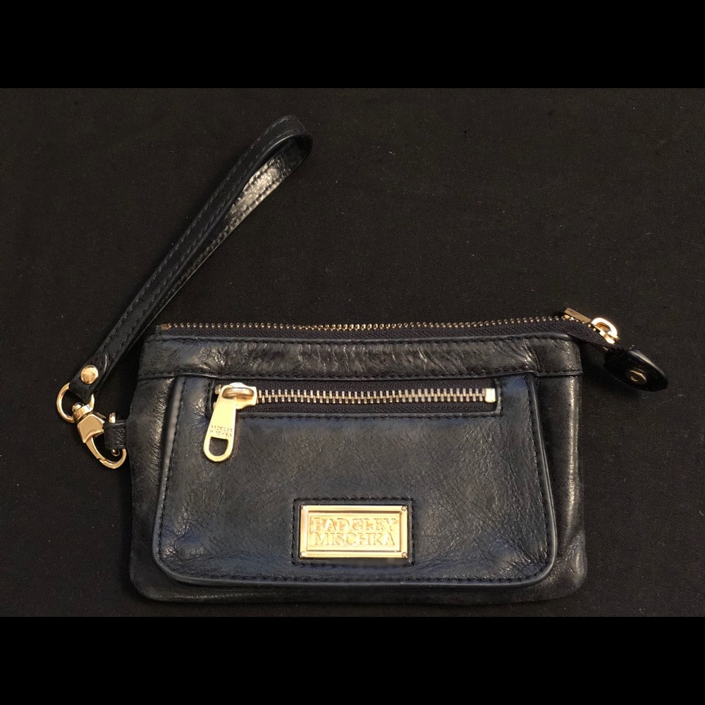 Badgley Mischka distressed leather wristlet EUC